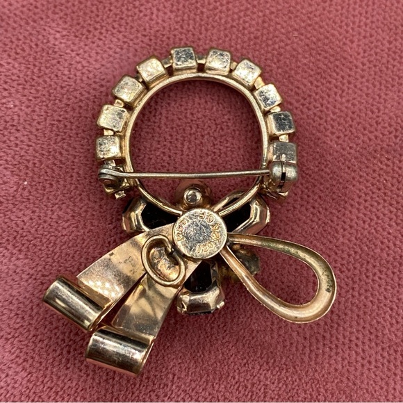 Vintage 1950s Signed M&S 12k G.F. Gold Bow Wreath Brooch with Sparkly Red Crysta - Picture 11 of 11